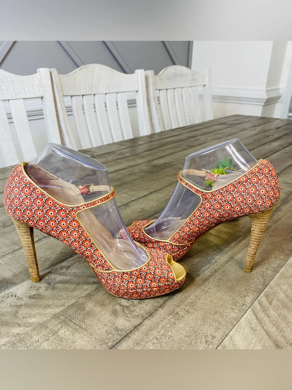 Coach Shea Floral Print Peep Toe Heels Gold Leather Mary Jane Strap Size 8.5